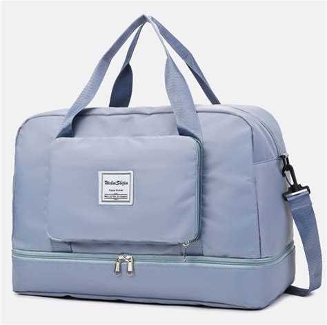 beis weekender club bag dupe.